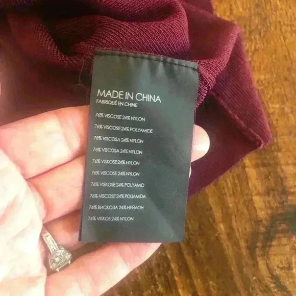 Club Monaco | Turtleneck Sweater w/Small Gold Buttons on Sleeves and Neck - Picture 4 of 5